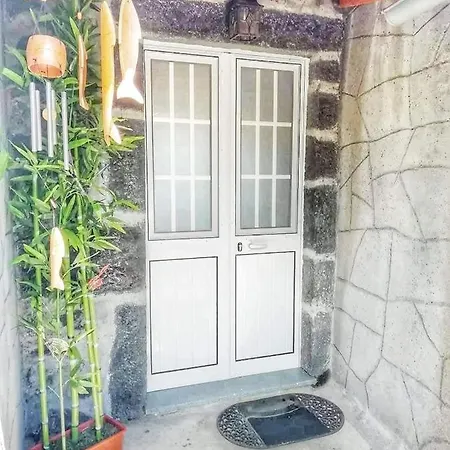 Holiday home Casinha De Pedra Cais do Pico
