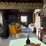 Casinha De Pedra Hébergement de vacances *